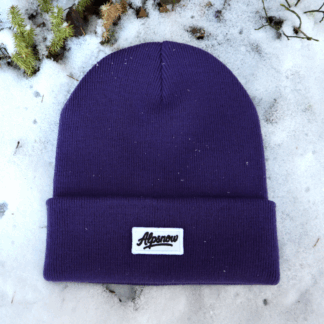 Alpsnow Mütze Lila Logo Patch Minimal-Fokus